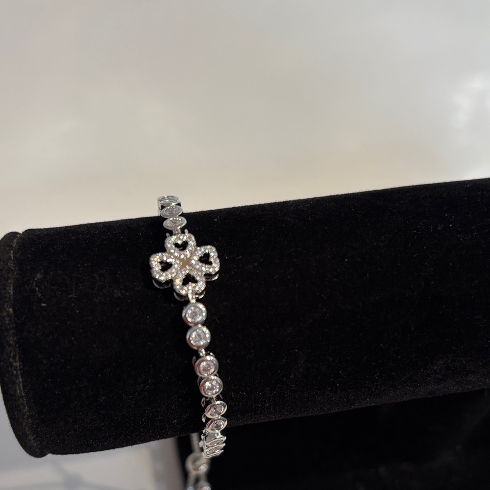 Elegant WHITE GOLD PLATED Bracelet with Bow Design